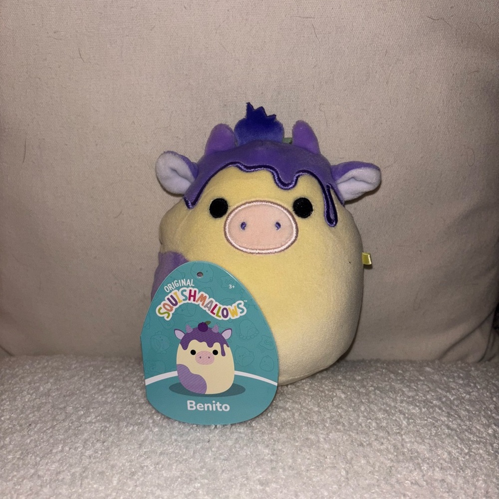 Squishmallows Benito